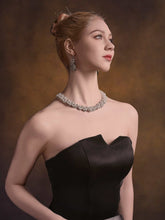 White Queen Necklace